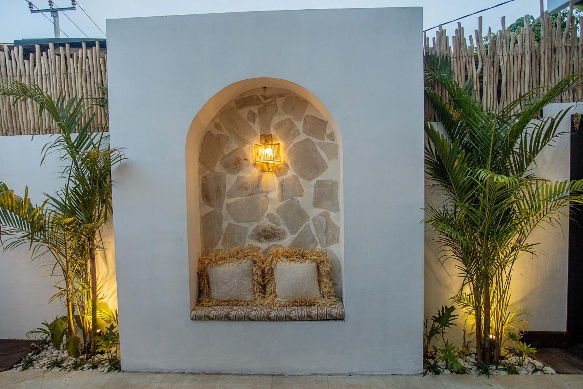 Good Day Villas Lembongan Exterior photo